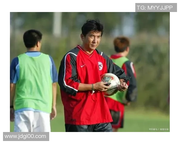 今日头条足球明星聚焦全球足坛新星与传奇球员的精彩瞬间与故事