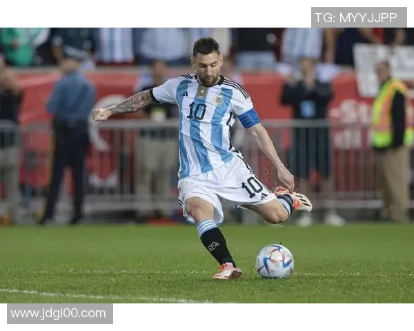 足球明星梅西的精彩瞬间与经典图片回顾 足球明星梅西的精彩瞬间与经典图片回顾